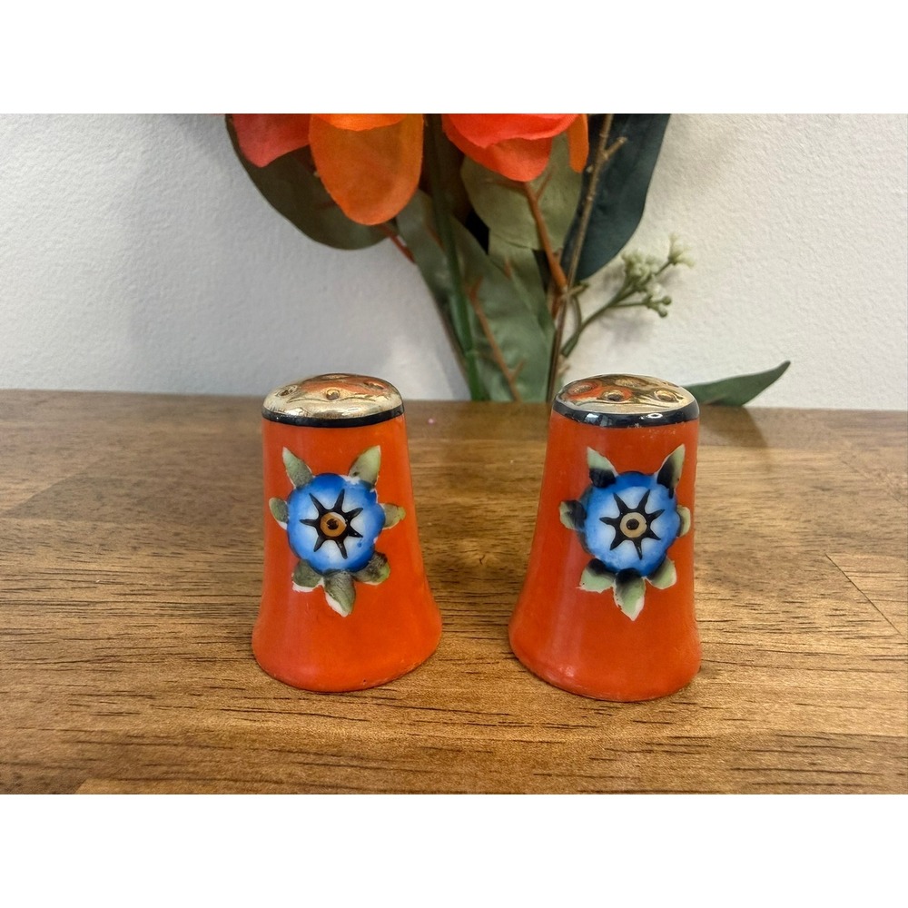 Vintage Japan‎ Hand-Painted Salt and Pepper Shakers Floral Orange Pair Retro